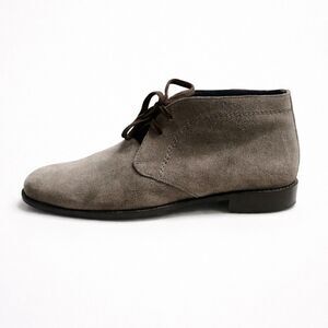 Banana Republic Brendt Leather Chukka Boot with Crepe Sole Banana Republic | Shoes | Banana Republic Brendt Leather  main image 3